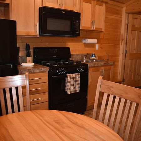 Tall Chief Camping Resort Cottage 1 Pleasant Hill Kültér fotó