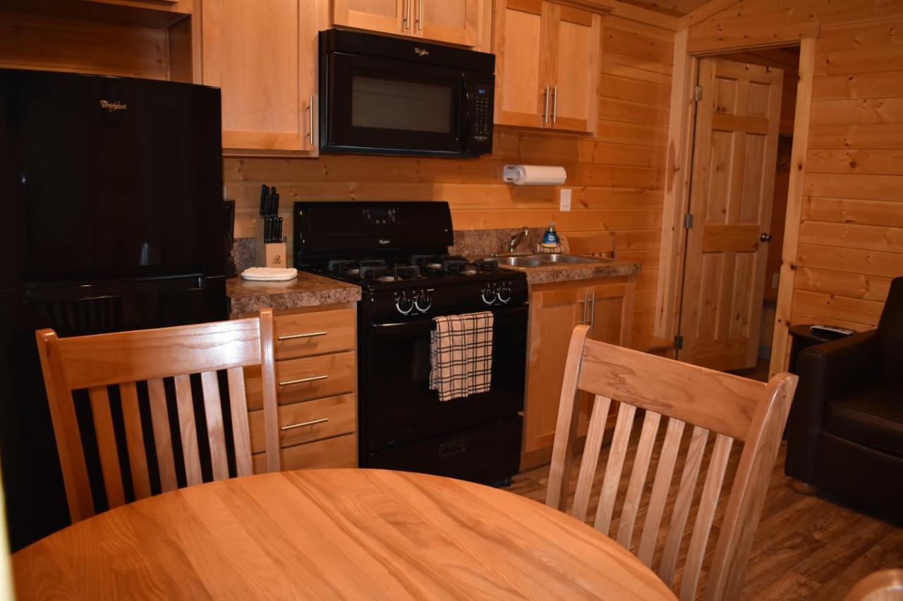 Tall Chief Camping Resort Cottage 1 Pleasant Hill Kültér fotó
